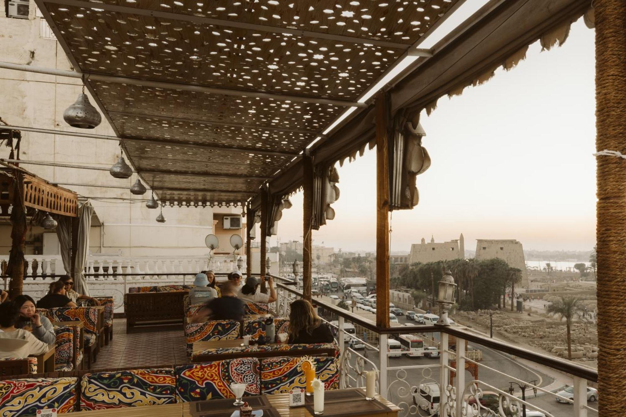 Nefertiti Hotel 3*