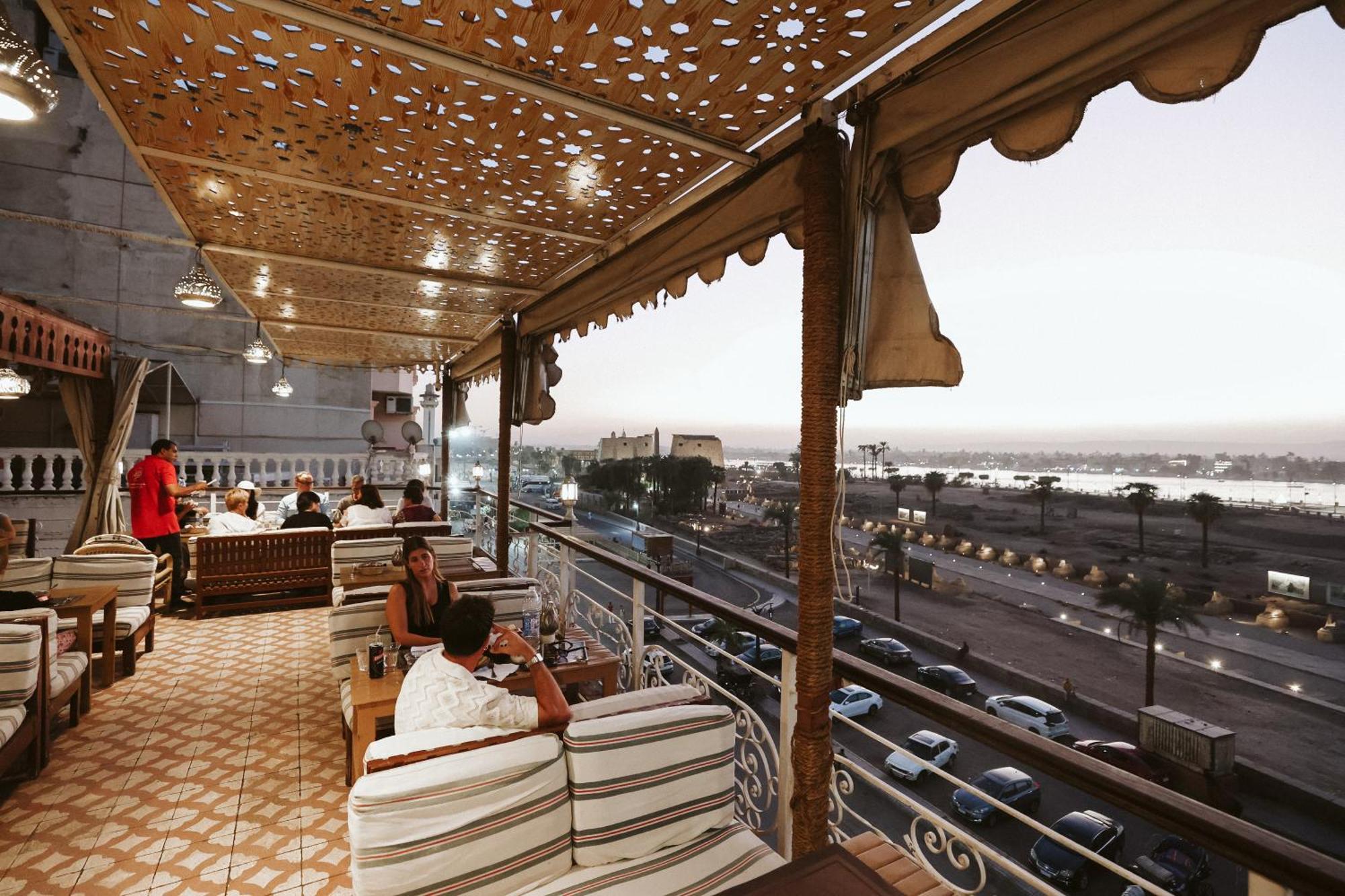 Otel Nefertiti 3*